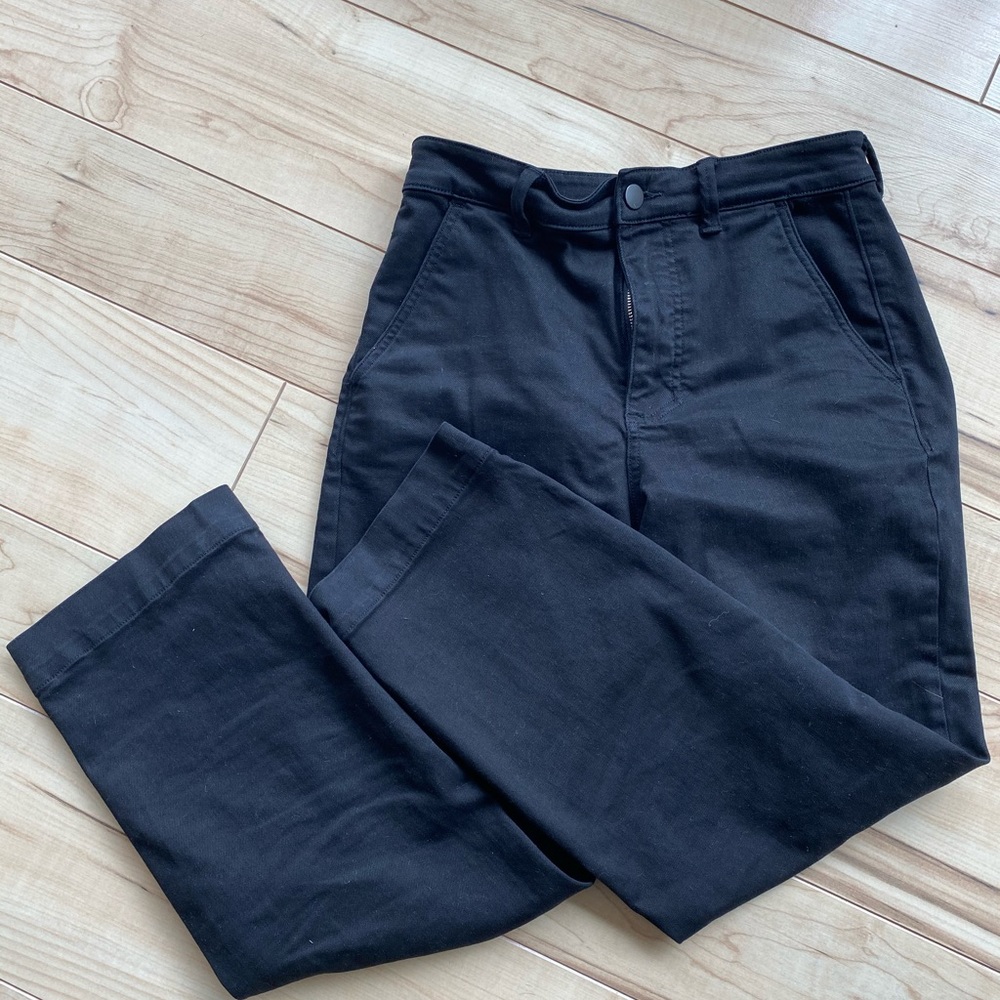 EVERLANE Straight legged cropped pant